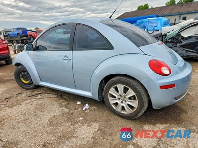 Drugie zdjęcie samochodu z przodu: 2010 VOLKSWAGEN NEW BEETLE VIN:3VWPG3AG0AM016542 - miniatura