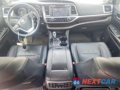 Zdjęcie 8 z 13 samochodu: 2016 TOYOTA HIGHLANDER LIMITED PLATINUM VIN:5TDDKRFHXGS320334 - miniatura