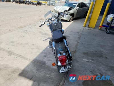 Czwarte zdjęcie samochodu z boku: 2007 SUZUKI VL800 VIN:JS1VS55AX72111064 - miniatura