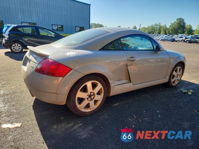 Trzecie zdjęcie samochodu z tyłu: 2002 AUDI TT QUATTRO VIN:TRUWT28N521031552 - miniatura