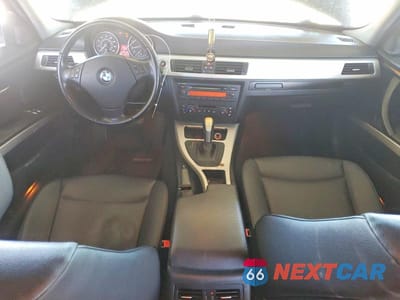 Zdjęcie 8 z 12 samochodu: 2006 BMW 325 I VIN:WBAVB135X6PT16645 - miniatura