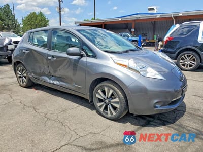 Czwarte zdjęcie samochodu z boku: 2017 NISSAN LEAF SV VIN:1N4BZ0CP8HC301820 - miniatura