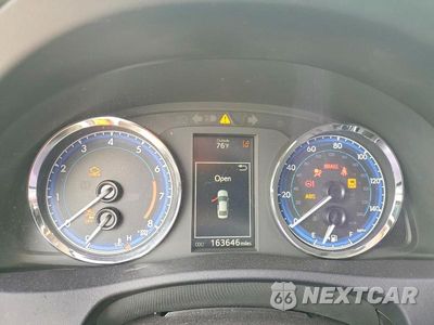 Zdjęcie 9 z 13 samochodu: 2019 TOYOTA CAROLA VIN:2T1BURHE0KC162205 - miniatura