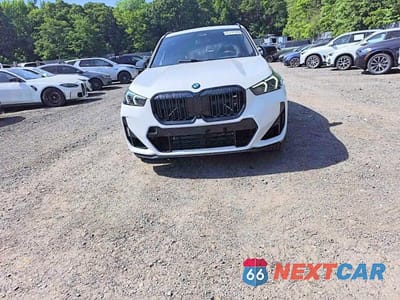 Piąte zdjęcie samochodu w środku: 2026 BMW X1 M35I VIN:WBX13EF09T5562392 - miniatura