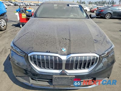 Piąte zdjęcie samochodu w środku: 2024 BMW 530 I VIN:WBA43FJ02RCS94567 - miniatura
