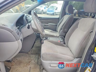 Zdjęcie 7 z 12 samochodu: 2010 TOYOTA SIENNA LE 7-PASSENGER VIN:5TDKK4CC9AS305950 - miniatura