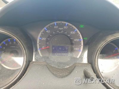 Zdjęcie 9 z 12 samochodu: 2013 HONDA FIT SPORT VIN:JHMGE8H6XDC038328 - miniatura