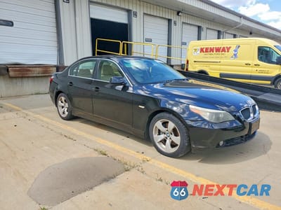 Czwarte zdjęcie samochodu z boku: 2006 BMW 530 I VIN:WBANE73596CM33439 - miniatura