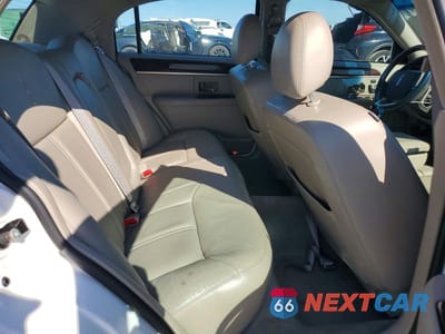 Zdjęcie 10 z 12 samochodu: 2009 LINCOLN TOWN CAR SIGNATURE LIMITED VIN:2LNHM82V59X636440 - miniatura