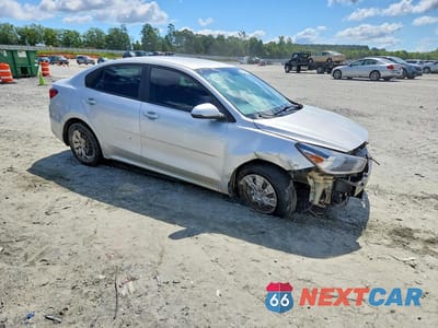 Czwarte zdjęcie samochodu z boku: 2020 KIA RIO S VIN:3KPA24AD0LE302861 - miniatura