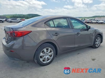 Trzecie zdjęcie samochodu z tyłu: 2015 MAZDA 3 SPORT VIN:3MZBM1U78FM153402 - miniatura