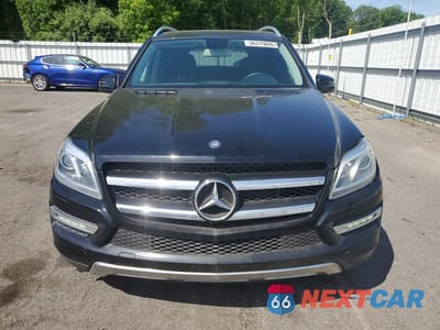 Piąte zdjęcie samochodu w środku: 2016 MERCEDES-BENZ GL 450 4MATIC VIN:4JGDF6EE1GA625384 - miniatura