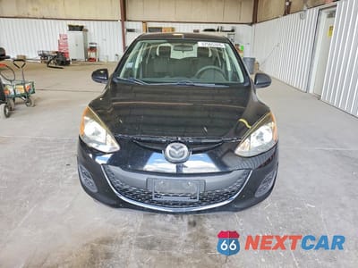 Piąte zdjęcie samochodu w środku: 2011 MAZDA MAZDA2 VIN:JM1DE1HY3B0108618 - miniatura