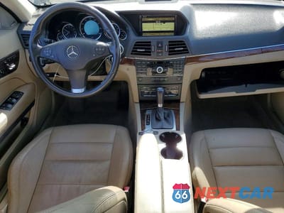 Zdjęcie 8 z 12 samochodu: 2011 MERCEDES-BENZ E 350 VIN:WDDKJ5GB1BF093708 - miniatura