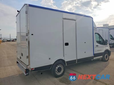 Trzecie zdjęcie samochodu z tyłu: 2020 FORD TRANSIT DELIVERY TRUCK VIN:1FDBW5Z81LKA71130 - miniatura