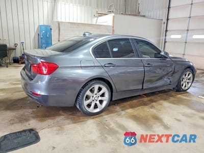 Trzecie zdjęcie samochodu z tyłu: 2015 BMW 320 I XDRIVE VIN:WBA3C3C5XFK200648 - miniatura