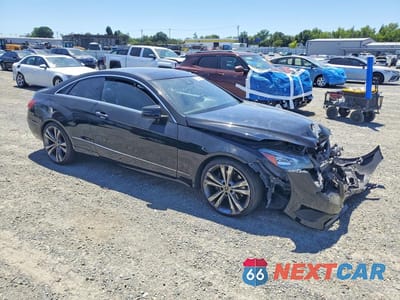 Czwarte zdjęcie samochodu z boku: 2016 MERCEDES-BENZ E 400 VIN:WDDKJ6FB0GF332096 - miniatura
