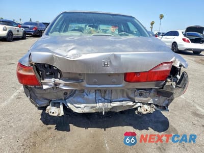 Zdjęcie 6 z 12 samochodu: 2000 HONDA ACCORD EX VIN:JHMCG6685YC005437 - miniatura