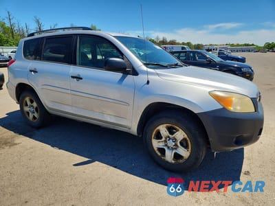 Czwarte zdjęcie samochodu z boku: 2008 TOYOTA RAV 4 VIN:JTMBD35V685204562 - miniatura