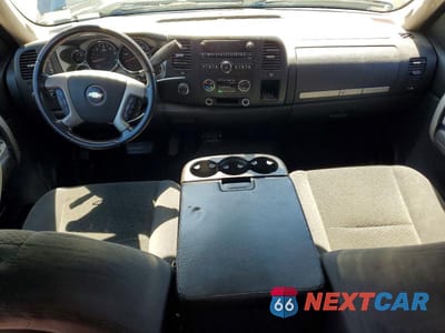 Zdjęcie 8 z 12 samochodu: 2008 CHEVROLET SILVERADO K1500 VIN:2GCEK190681277647 - miniatura