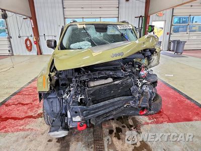 Piąte zdjęcie samochodu w środku: 2015 JEEP RENEGADE TRAILHAWK VIN:ZACCJBCT3FPC18822 - miniatura