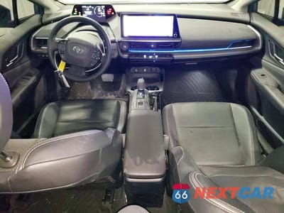 Zdjęcie 8 z 12 samochodu: 2023 TOYOTA PRIUS XLE VIN:JTDADABU7P3001377 - miniatura
