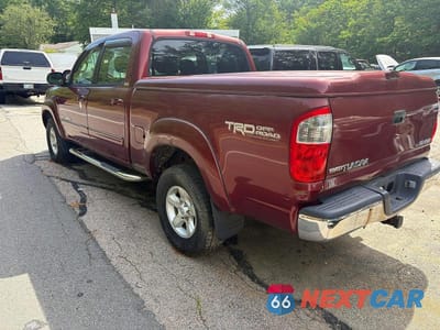 Trzecie zdjęcie samochodu z tyłu: 2006 TOYOTA TUNDRA DOUBLE CAB SR5 VIN:5TBDT44176S541239 - miniatura