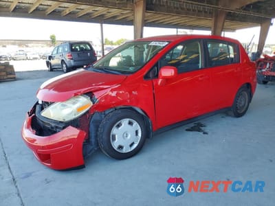 2009 NISSAN VERSA 1.8 S 3N1BC13E69L371289 - główne zdjęcie licytacji z USA - miniatura