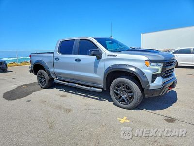 Czwarte zdjęcie samochodu z boku: 2023 CHEVROLET SILVERADO K1500 LT TRAIL BOSS VIN:3GCUDFED8PG269101 - miniatura