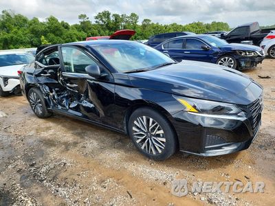 Czwarte zdjęcie samochodu z boku: 2025 NISSAN ALTIMA SV VIN:1N4BL4DV9SN401412 - miniatura