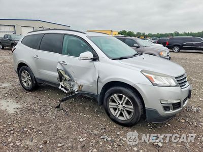 Czwarte zdjęcie samochodu z boku: 2017 CHEVROLET TRAVERSE LT VIN:1GNKRGKDXHJ293345 - miniatura