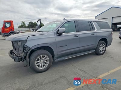 2021 CHEVROLET SUBURBAN K1500 LT 1GNSKCKD8MR381982 - główne zdjęcie licytacji z USA - miniatura