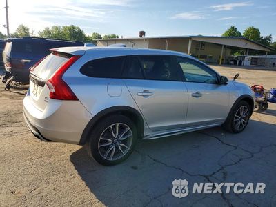 Trzecie zdjęcie samochodu z tyłu: 2018 VOLVO V60 CROSS COUNTRY PREMIER VIN:YV440MWK3J2047723 - miniatura