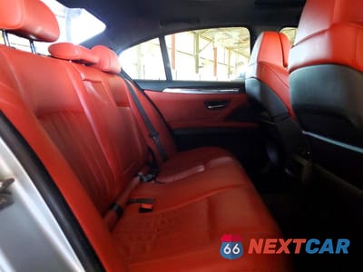 Zdjęcie 10 z 12 samochodu: 2013 BMW M5 VIN:WBSFV9C51DC773824 - miniatura