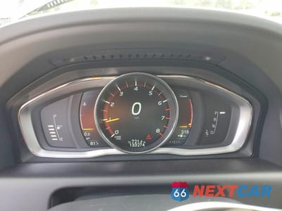 Zdjęcie 9 z 12 samochodu: 2016 VOLVO XC60 T5 PREMIER VIN:YV440MDK8G2787375 - miniatura