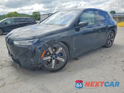 2024 BMW IX XDRIVE50 WB523CF05RCR52749 - główne zdjęcie licytacji z USA - miniatura