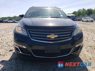 Piąte zdjęcie samochodu w środku: 2017 CHEVROLET TRAVERSE LT VIN:1GNKVHKD7HJ288329 - miniatura