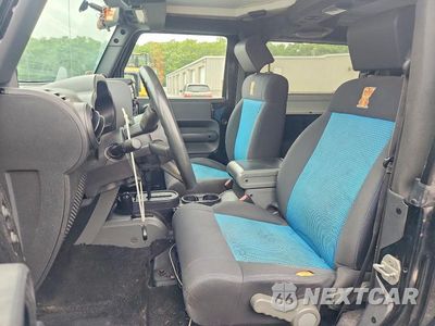 Zdjęcie 7 z 13 samochodu: 2010 JEEP WRANGLER SPORT VIN:1J4AA2D18AL157527 - miniatura