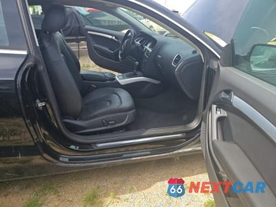 Piąte zdjęcie samochodu w środku: 2011 AUDI A5 PREMIUM VIN:WAUCFAFR0BA026180 - miniatura