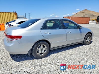 Trzecie zdjęcie samochodu z tyłu: 2003 HONDA ACCORD LX VIN:3HGCM56363G701398 - miniatura