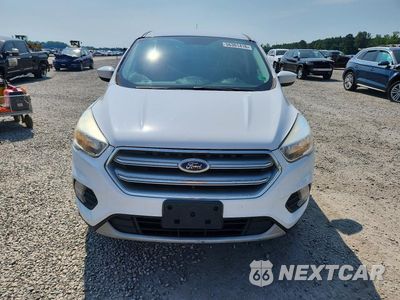 Piąte zdjęcie samochodu w środku: 2017 FORD ESCAPE SE VIN:1FMCU0GD5HUE77016 - miniatura