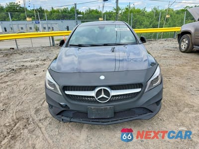 Piąte zdjęcie samochodu w środku: 2014 MERCEDES-BENZ CLA 250 VIN:WDDSJ4EB3EN069787 - miniatura