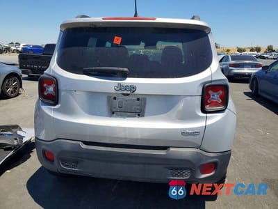 Zdjęcie 6 z 14 samochodu: 2015 JEEP RENEGADE LATITUDE VIN:ZACCJABT0FPB67794 - miniatura