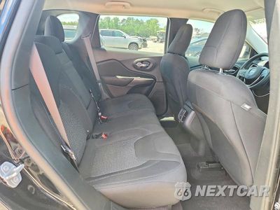 Zdjęcie 11 z 13 samochodu: 2019 JEEP CHEROKEE LATITUDE VIN:1C4PJLCB9KD147696 - miniatura