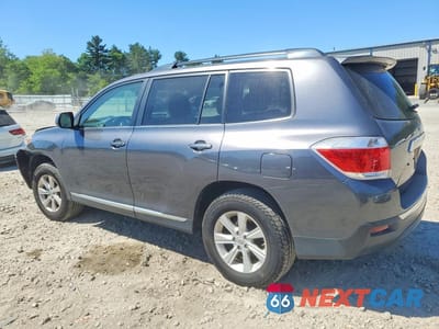 Drugie zdjęcie samochodu z przodu: 2012 TOYOTA HIGHLANDER BASE VIN:5TDBK3EH3CS170079 - miniatura