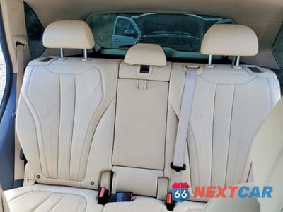 Zdjęcie 10 z 13 samochodu: 2016 BMW X5 XDRIVE50I VIN:5UXKR6C54G0J80729 - miniatura