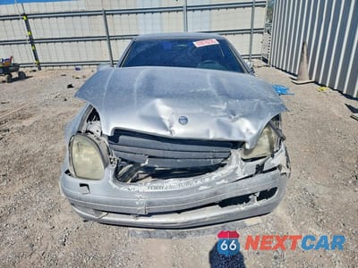 Piąte zdjęcie samochodu w środku: 1998 MERCEDES-BENZ SLK 230 KOMPRESSOR VIN:WDBKK47F0WF041883 - miniatura