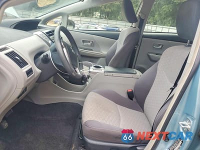 Zdjęcie 7 z 12 samochodu: 2015 TOYOTA PRIUS V TWO VIN:JTDZN3EU1FJ031332 - miniatura