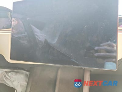 Zdjęcie 9 z 13 samochodu: 2023 TESLA MODEL X VIN:7SAXCDE50PF381428 - miniatura