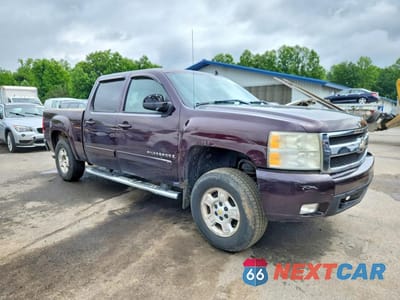 Czwarte zdjęcie samochodu z boku: 2008 CHEVROLET SILVERADO K1500 VIN:2GCEK13J781299271 - miniatura